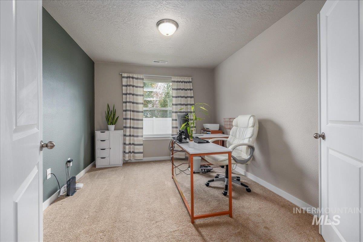 1282 S Threave Ave, Kuna, Idaho 83634, 4 Bedrooms, 2 Bathrooms, Residential For Sale, Price $440,000,MLS 98971498