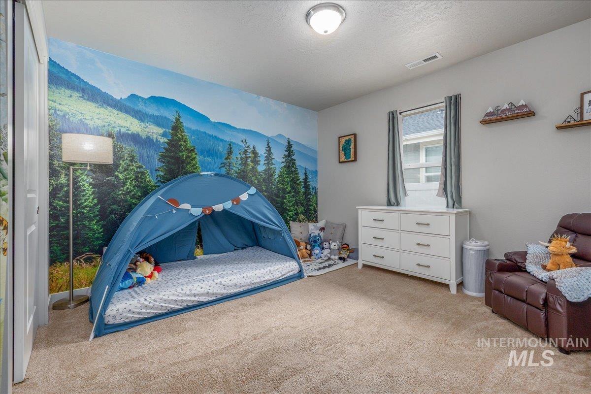 1282 S Threave Ave, Kuna, Idaho 83634, 4 Bedrooms, 2 Bathrooms, Residential For Sale, Price $440,000,MLS 98971498