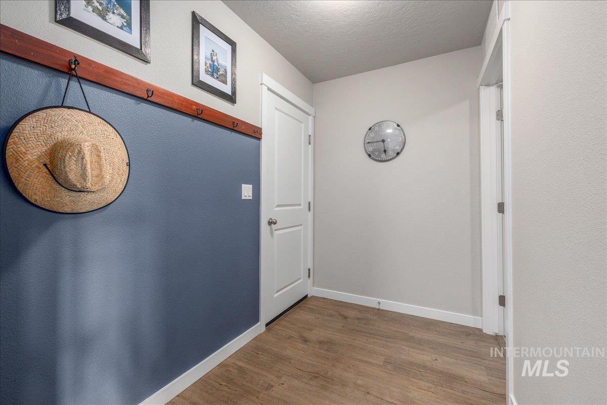 1282 S Threave Ave, Kuna, Idaho 83634, 4 Bedrooms, 2 Bathrooms, Residential For Sale, Price $440,000,MLS 98971498