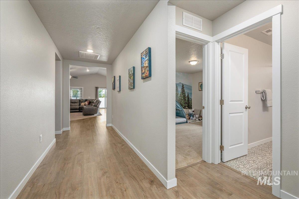 1282 S Threave Ave, Kuna, Idaho 83634, 4 Bedrooms, 2 Bathrooms, Residential For Sale, Price $440,000,MLS 98971498