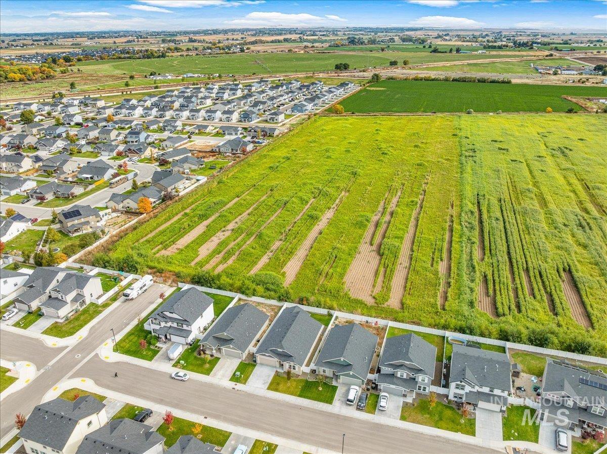 1282 S Threave Ave, Kuna, Idaho 83634, 4 Bedrooms, 2 Bathrooms, Residential For Sale, Price $440,000,MLS 98971498