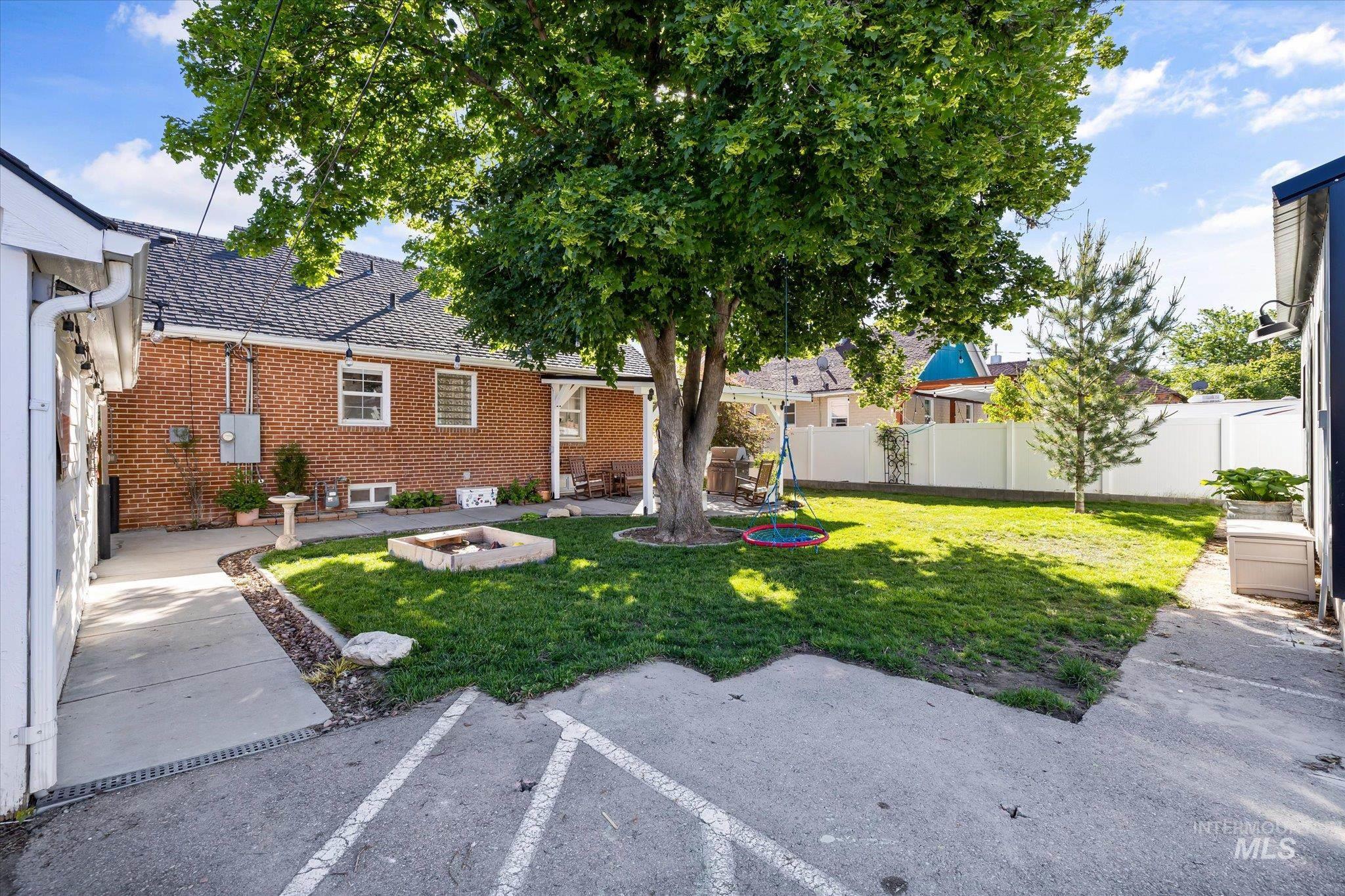 1008 Fillmore, Caldwell, Idaho 83605, 3 Bedrooms, 2 Bathrooms, Residential For Sale, Price $430,000,MLS 98971499