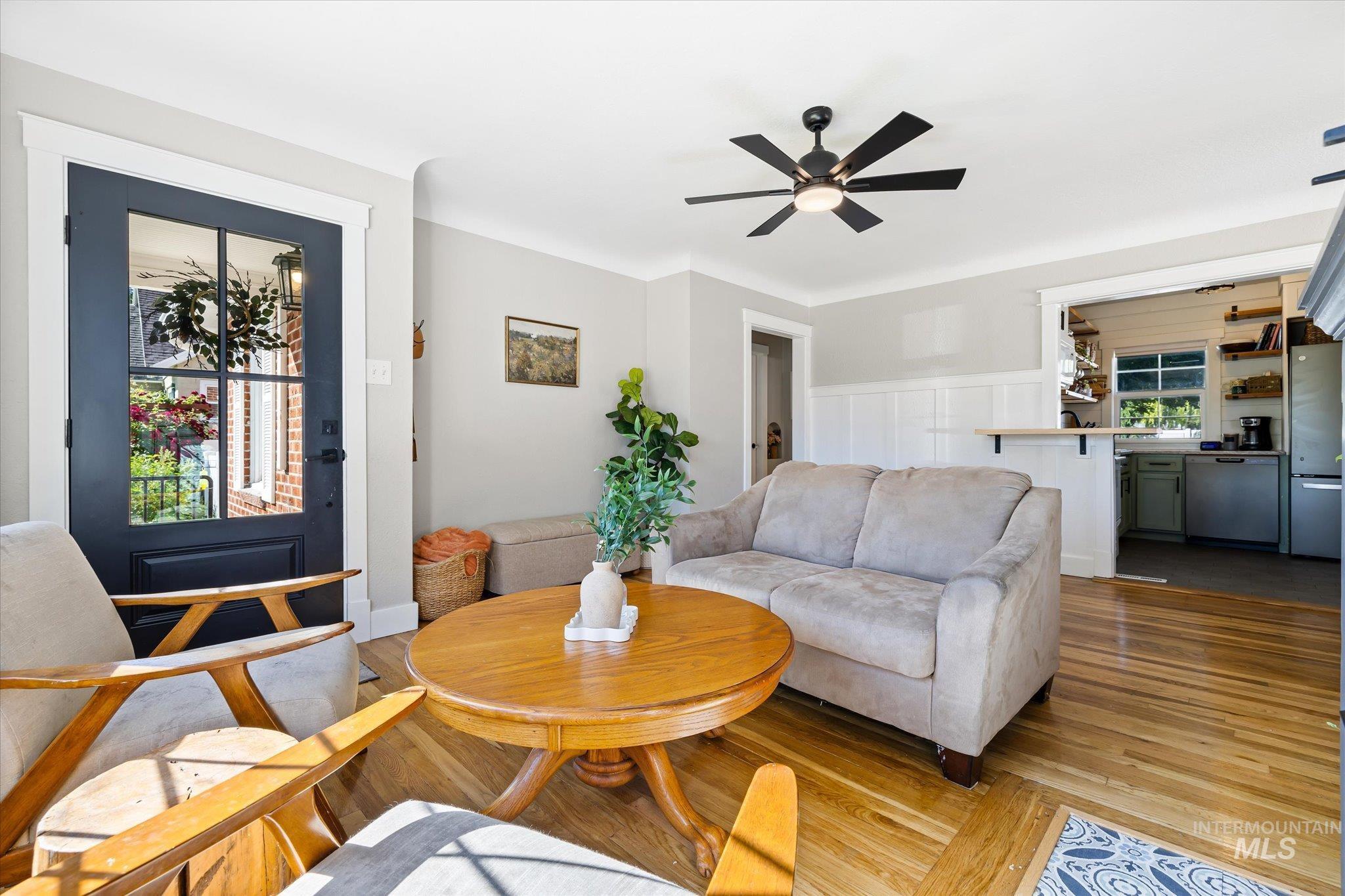 1008 Fillmore, Caldwell, Idaho 83605, 3 Bedrooms, 2 Bathrooms, Residential For Sale, Price $430,000,MLS 98971499