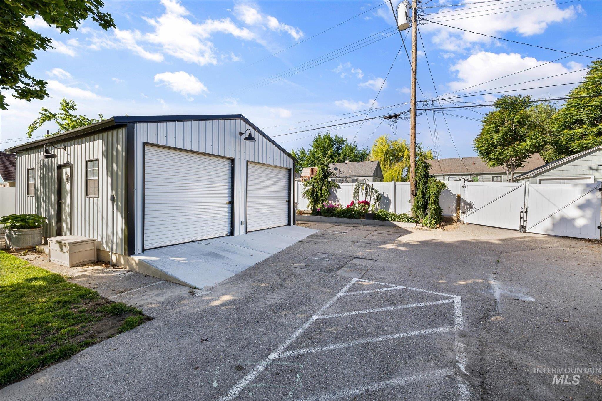 1008 Fillmore, Caldwell, Idaho 83605, 3 Bedrooms, 2 Bathrooms, Residential For Sale, Price $430,000,MLS 98971499