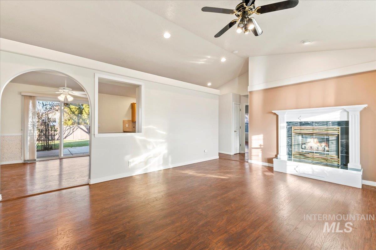 1986 E Easy Jet, Meridian, Idaho 83642, 4 Bedrooms, 2 Bathrooms, Residential For Sale, Price $485,000,MLS 98971500