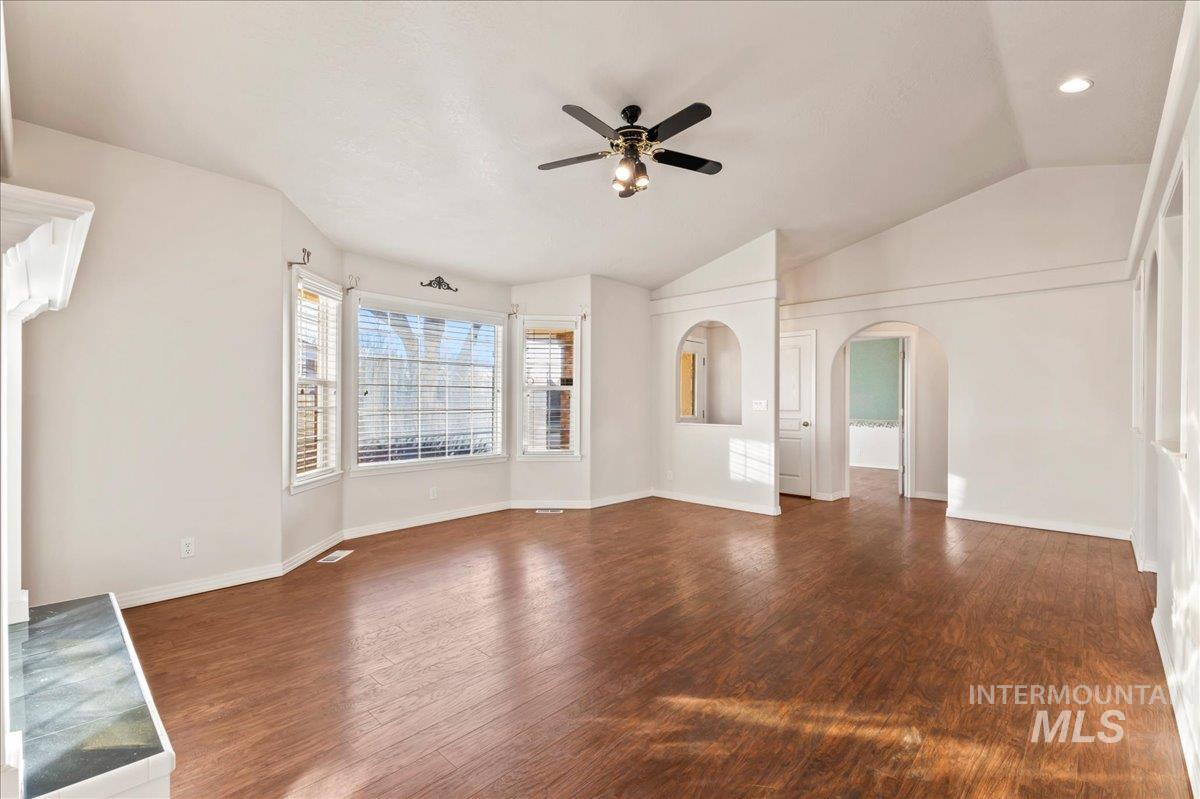 1986 E Easy Jet, Meridian, Idaho 83642, 4 Bedrooms, 2 Bathrooms, Residential For Sale, Price $485,000,MLS 98971500