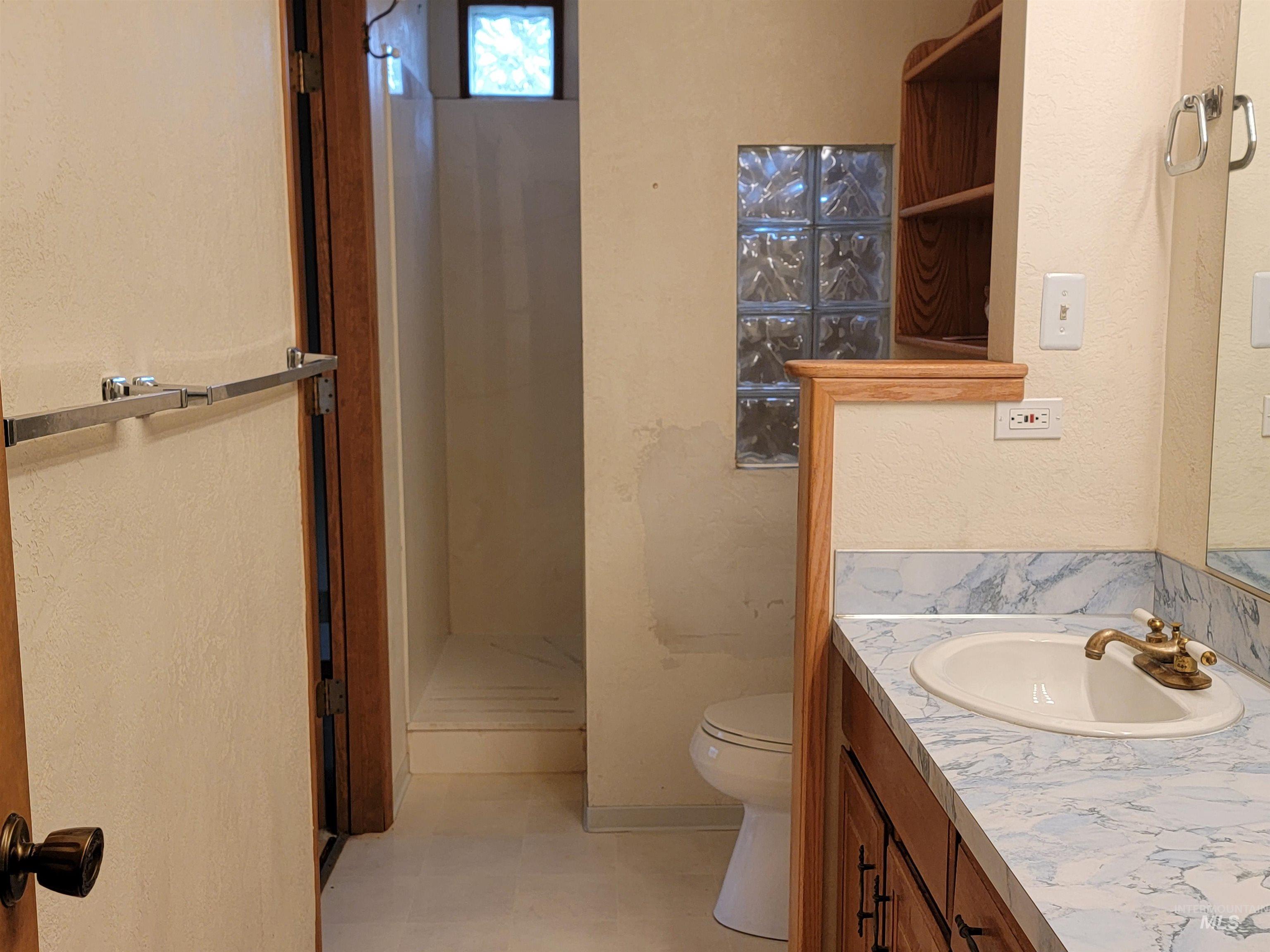 3311 S Snowflake Way, Boise, Idaho 83706-5261, 3 Bedrooms, 2 Bathrooms, Residential For Sale, Price $649,000,MLS 98971501