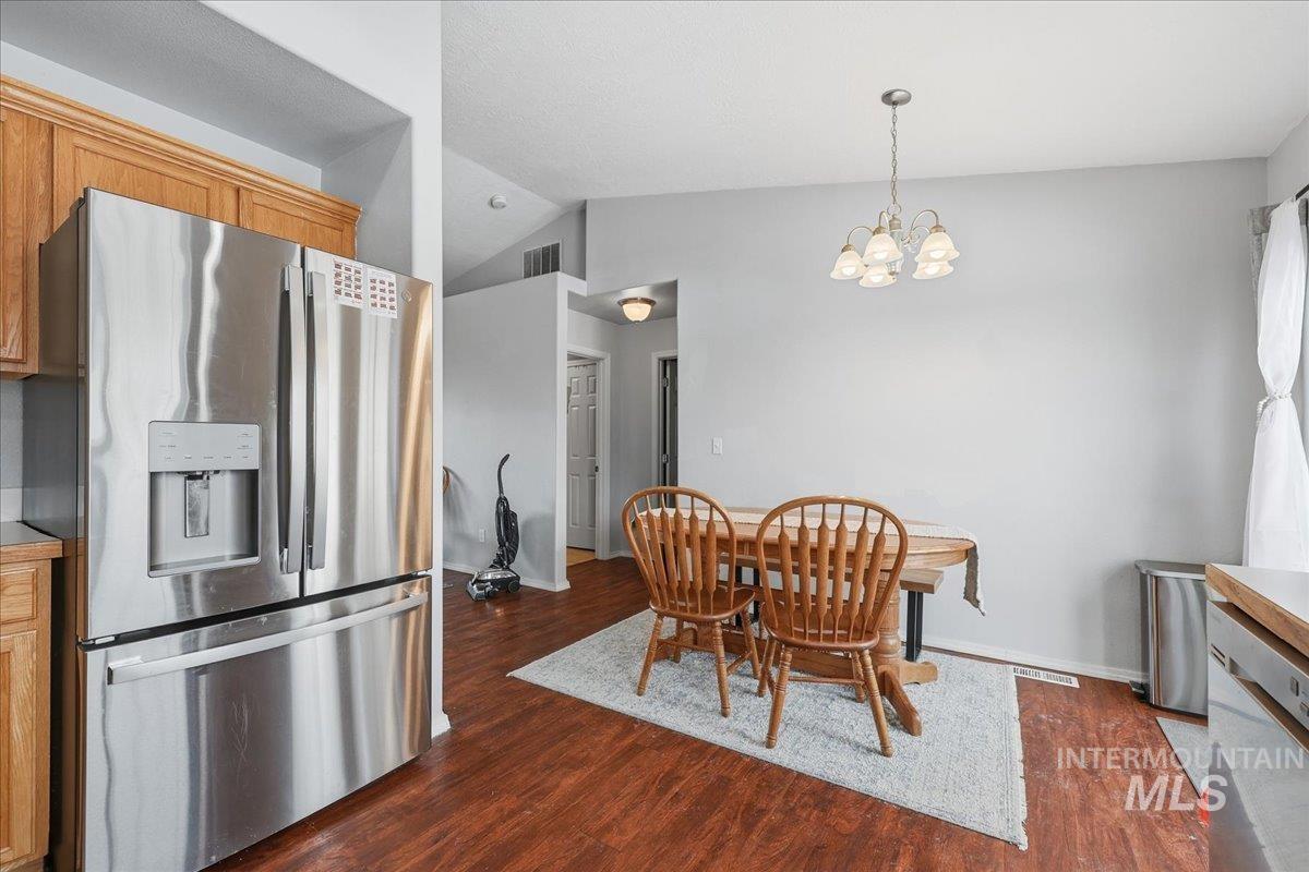 1540 Peregrine Dr., Mountain Home, Idaho 83647, 4 Bedrooms, 2 Bathrooms, Residential For Sale, Price $349,900,MLS 98971503