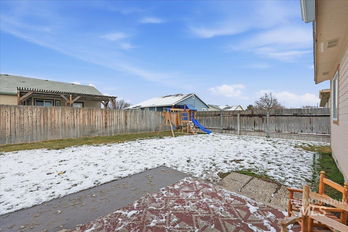 1540 Peregrine Dr., Mountain Home, Idaho 83647, 4 Bedrooms, 2 Bathrooms, Residential For Sale, Price $349,900,MLS 98971503