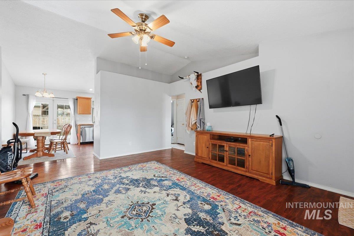 1540 Peregrine Dr., Mountain Home, Idaho 83647, 4 Bedrooms, 2 Bathrooms, Residential For Sale, Price $349,900,MLS 98971503