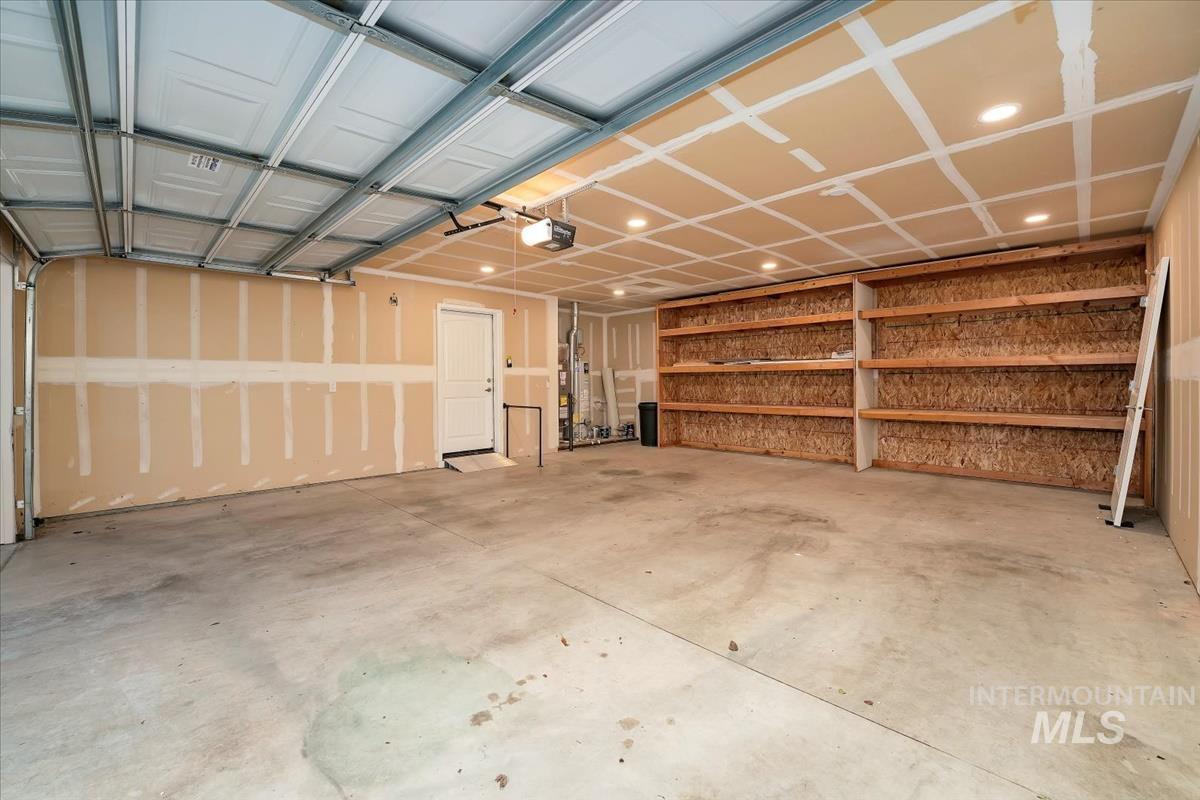 408 S Whisperwood Way, Boise, Idaho 83709, 2 Bedrooms, 2 Bathrooms, Residential For Sale, Price $460,000,MLS 98971506