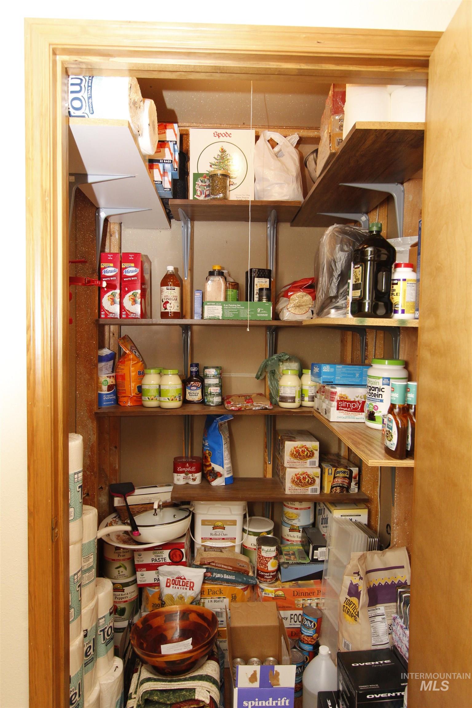 3350 Clemans Rd, Clarkston, Washington 99403, 4 Bedrooms, 3 Bathrooms, Residential For Sale, Price $685,000,MLS 98971508