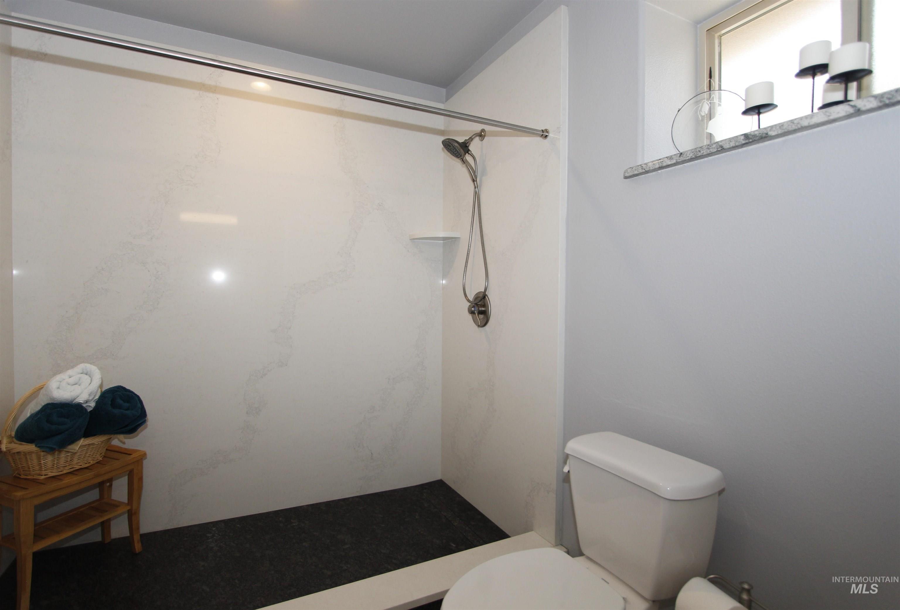 3350 Clemans Rd, Clarkston, Washington 99403, 4 Bedrooms, 3 Bathrooms, Residential For Sale, Price $685,000,MLS 98971508