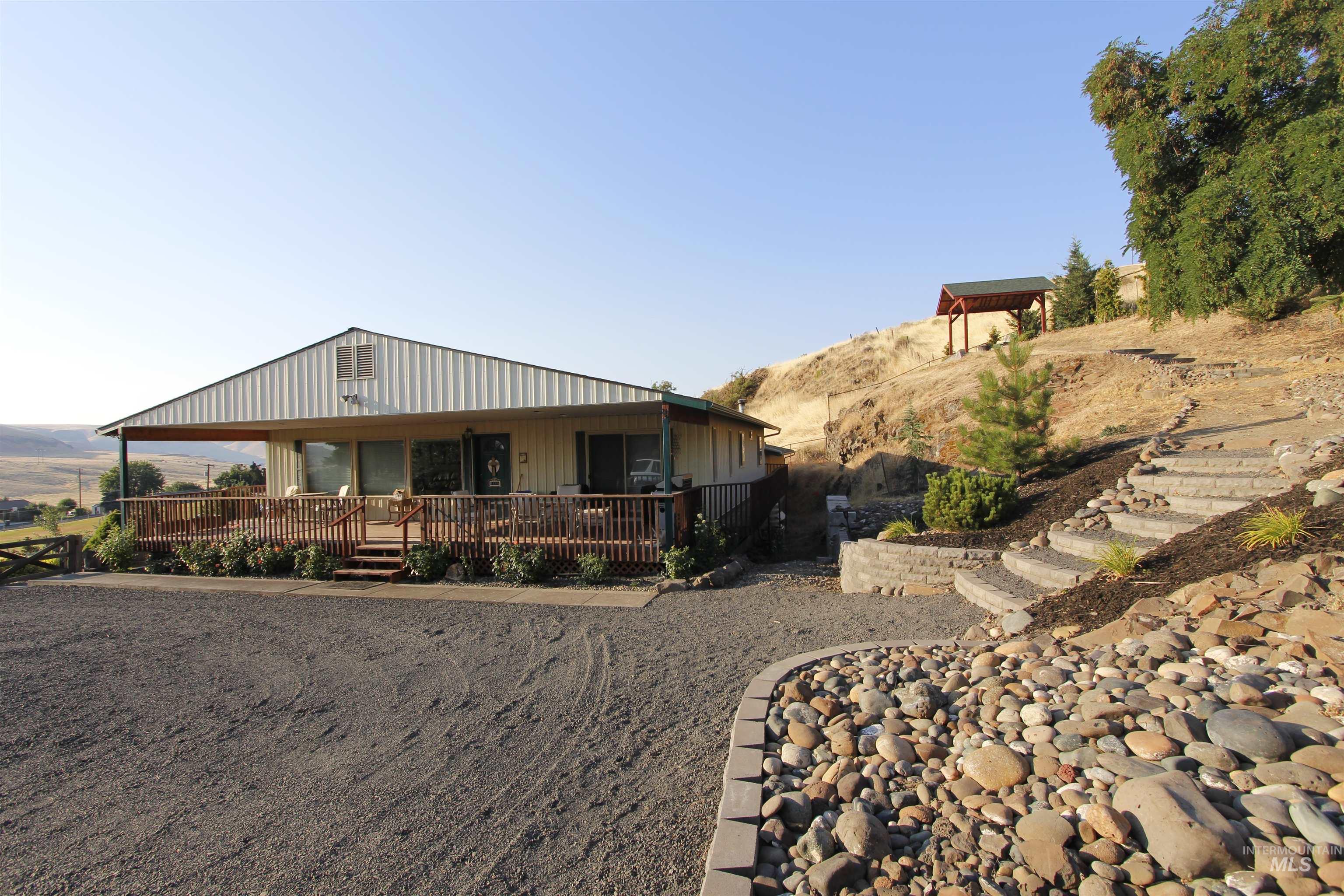 3350 Clemans Rd, Clarkston, Washington 99403, 4 Bedrooms, 3 Bathrooms, Residential For Sale, Price $657,000,MLS 98971508