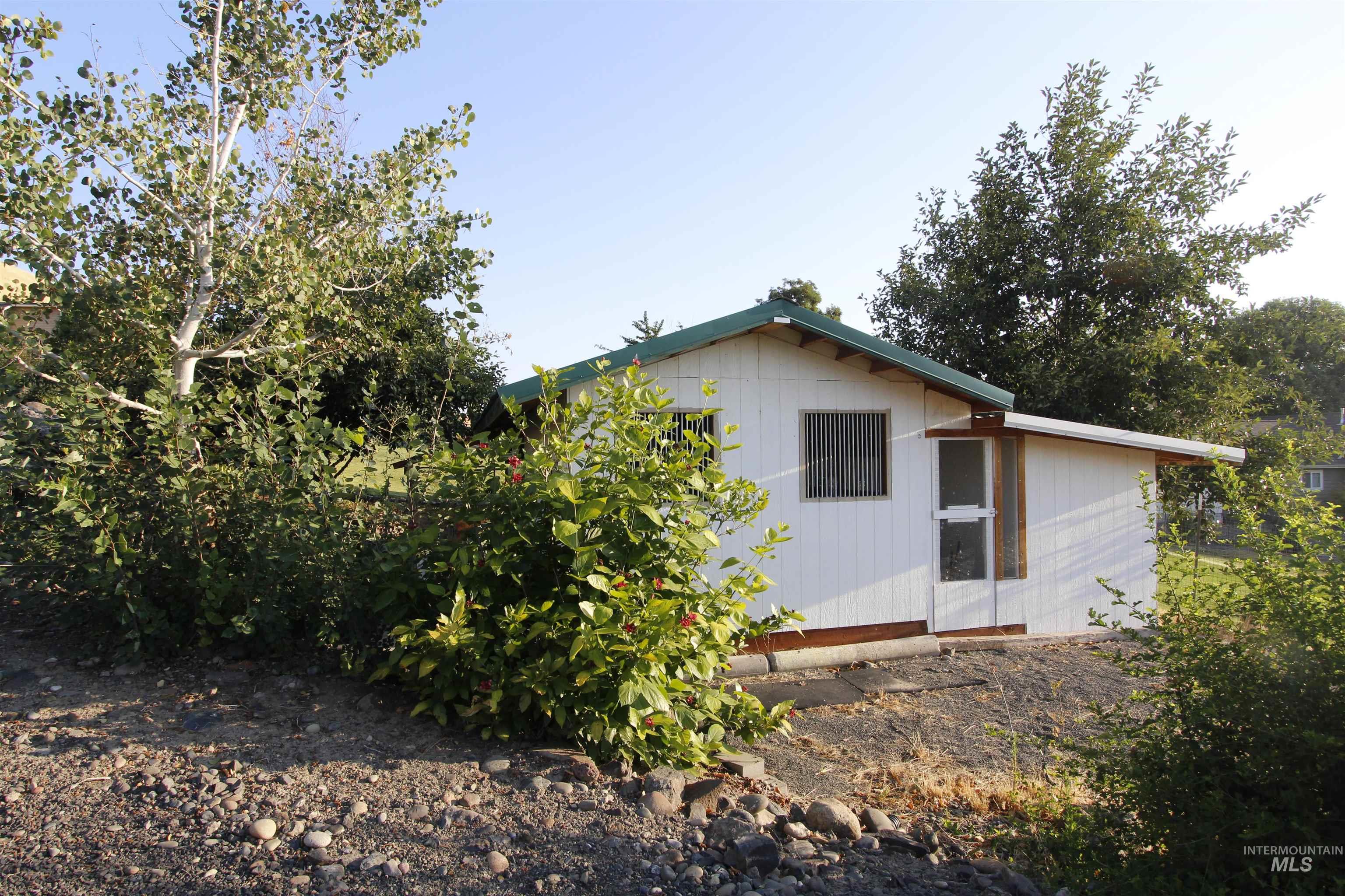 3350 Clemans Rd, Clarkston, Washington 99403, 4 Bedrooms, 3 Bathrooms, Residential For Sale, Price $657,000, 98971508