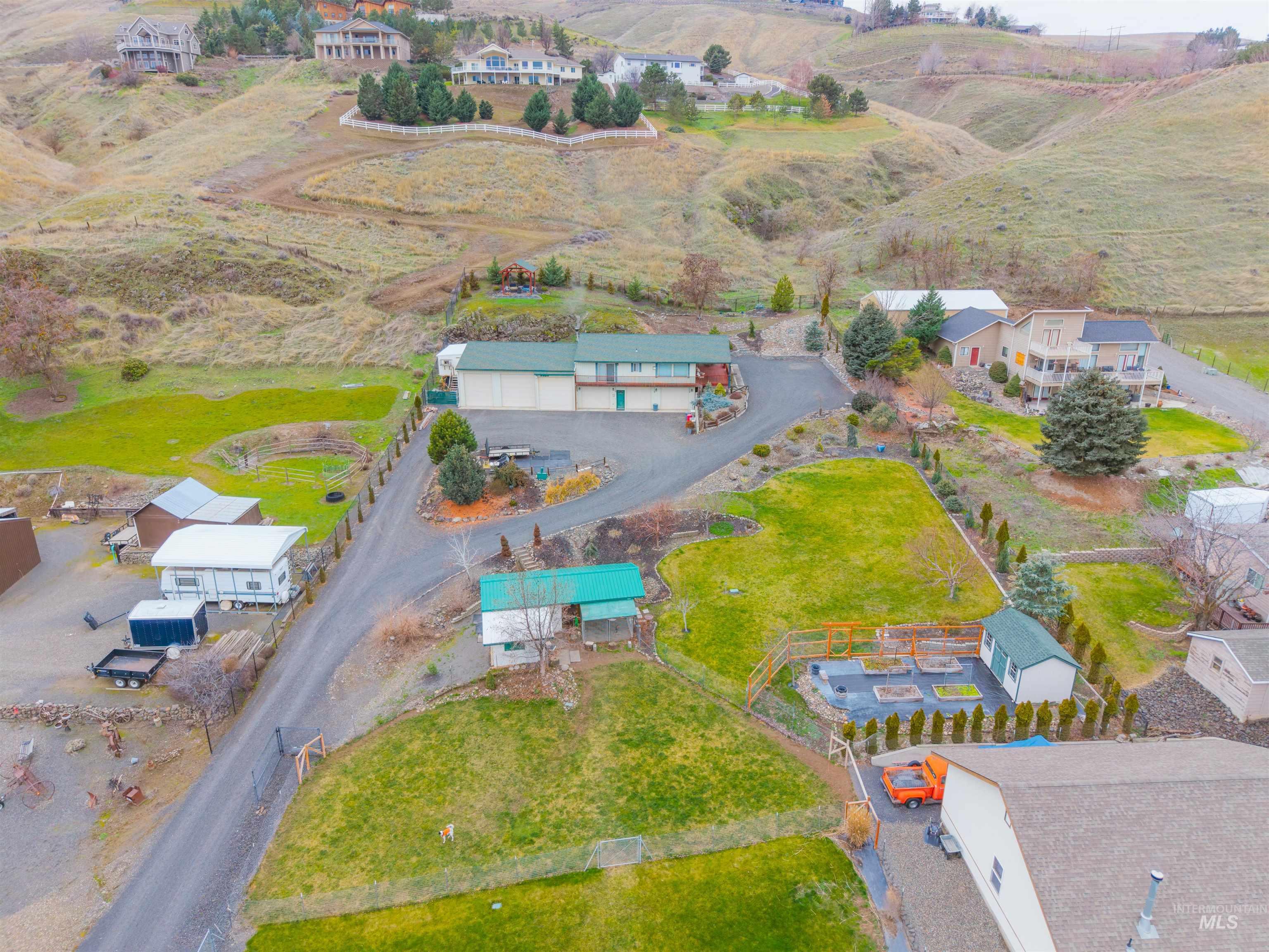 3350 Clemans Rd, Clarkston, Washington 99403, 4 Bedrooms, 3 Bathrooms, Residential For Sale, Price $657,000, 98971508