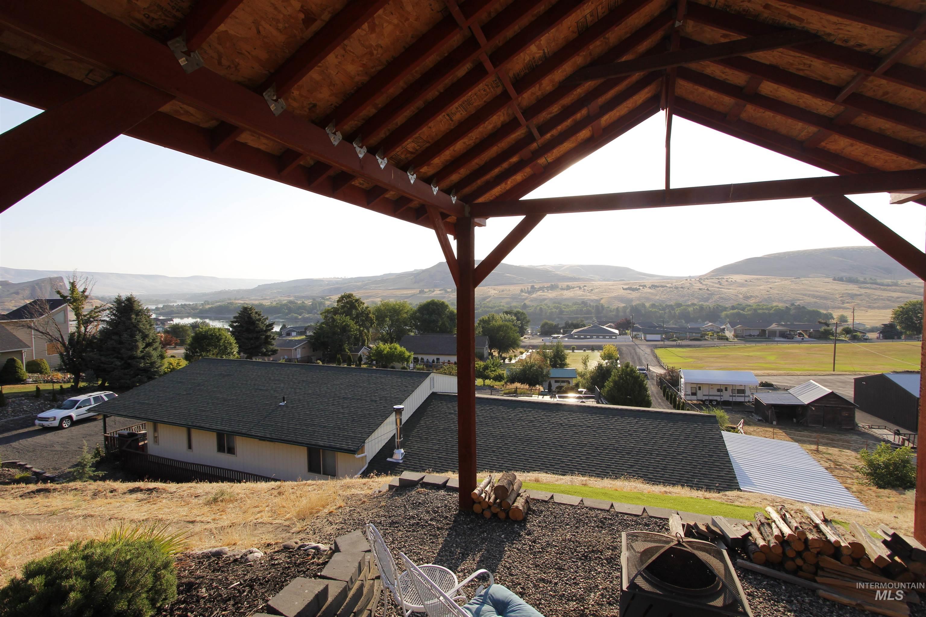 3350 Clemans Rd, Clarkston, Washington 99403, 4 Bedrooms, 3 Bathrooms, Residential For Sale, Price $685,000,MLS 98971508