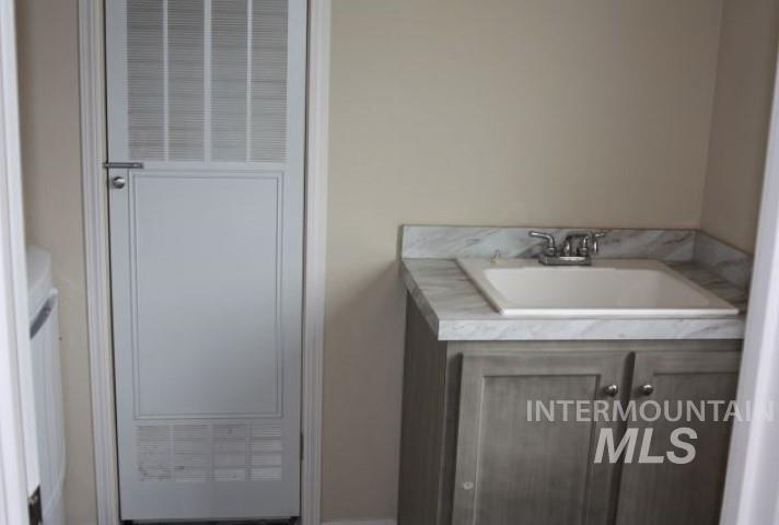 5893 Remington, Mackay, Idaho 83251, 3 Bedrooms, 2 Bathrooms, Residential For Sale, Price $365,000,MLS 98971509