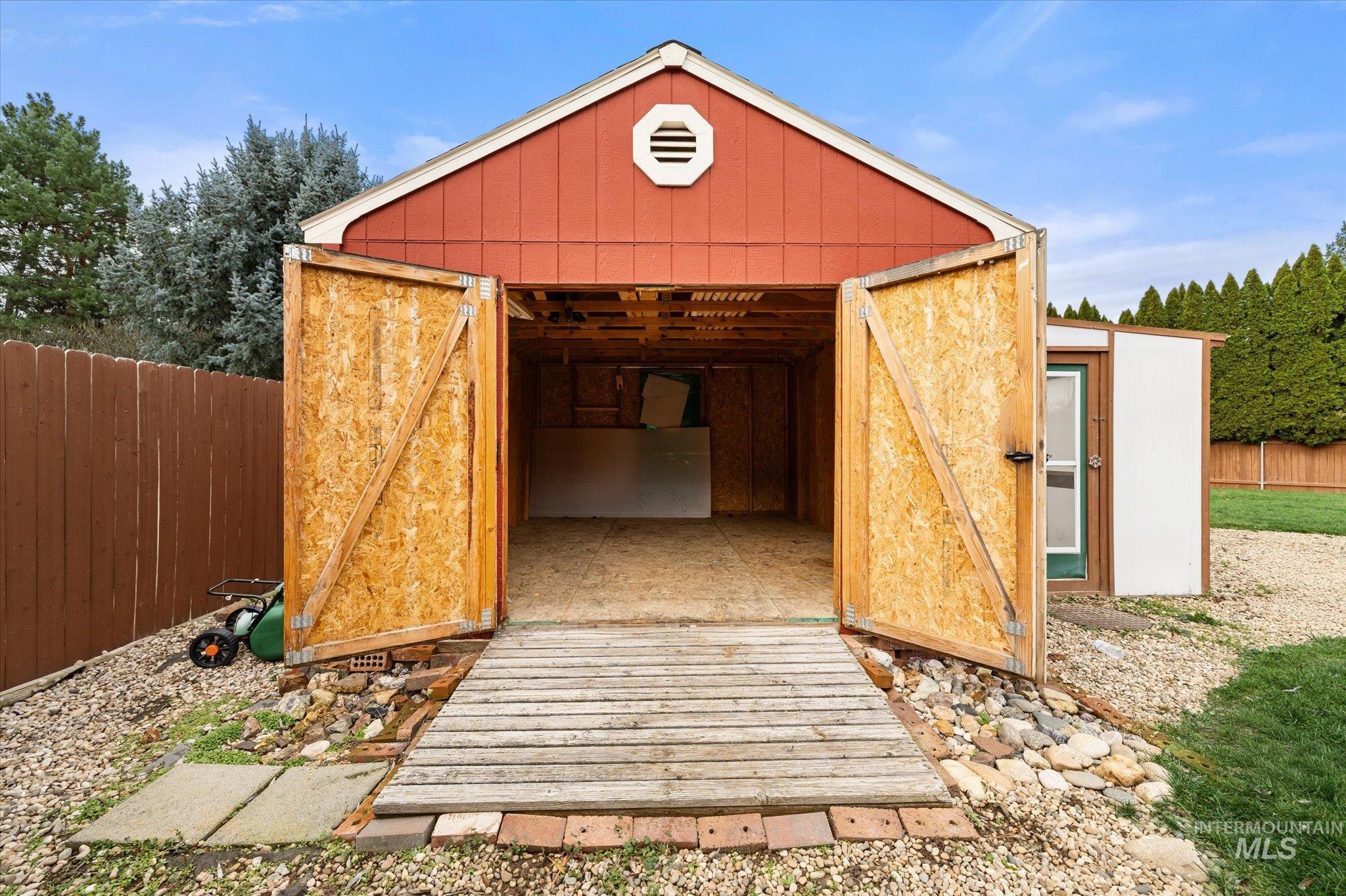 2757 S Goshen Way, Boise, Idaho 83709-8506, 4 Bedrooms, 2.5 Bathrooms, Residential For Sale, Price $995,000,MLS 98971511