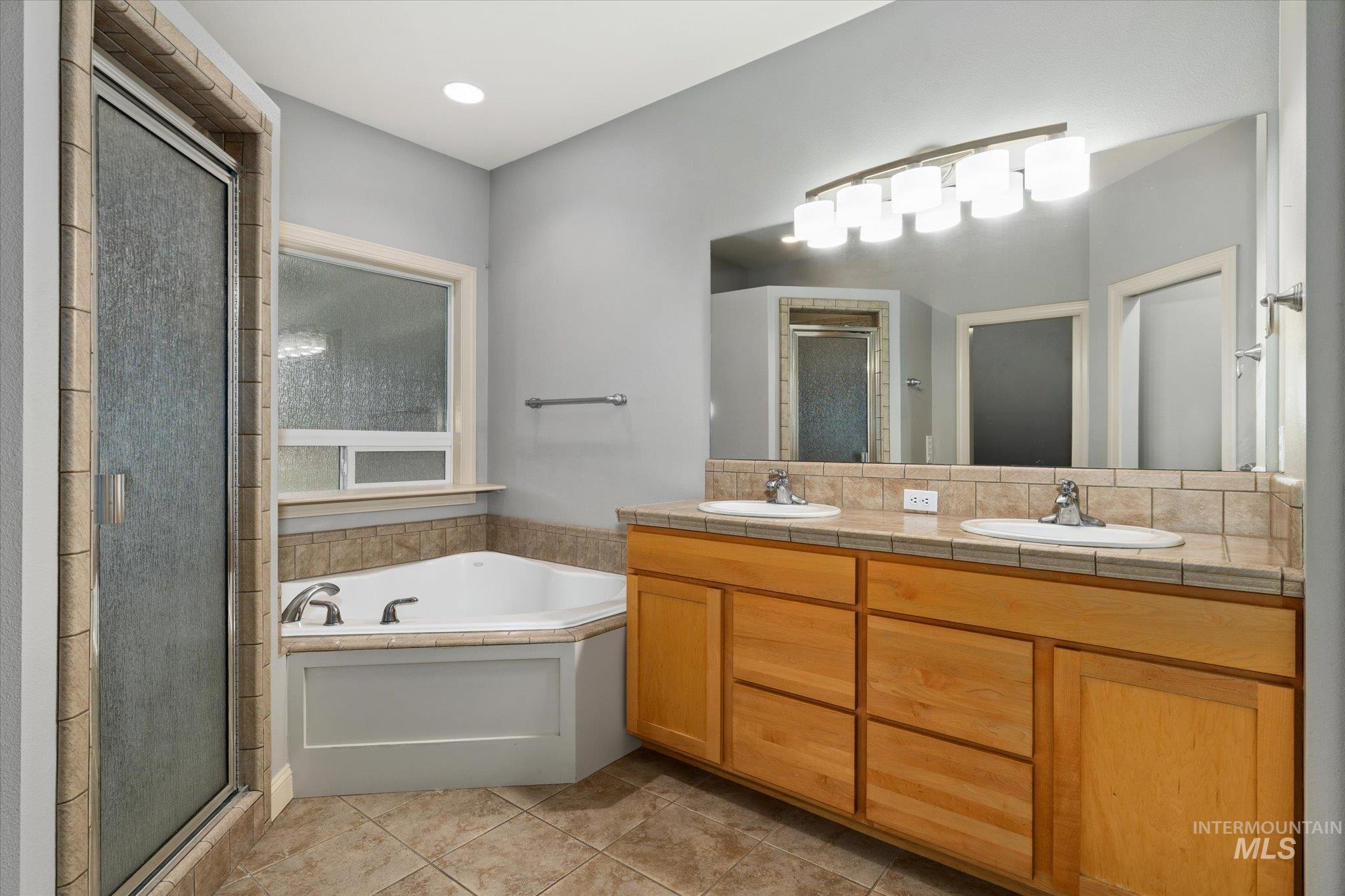 2757 S Goshen Way, Boise, Idaho 83709-8506, 4 Bedrooms, 2.5 Bathrooms, Residential For Sale, Price $995,000,MLS 98971511