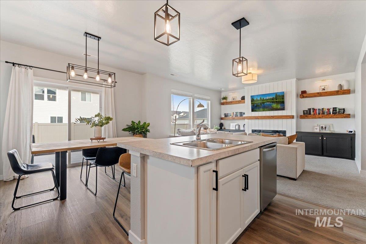 4508 W Everest, Meridian, Idaho 83646, 4 Bedrooms, 2.5 Bathrooms, Residential For Sale, Price $499,900,MLS 98971512