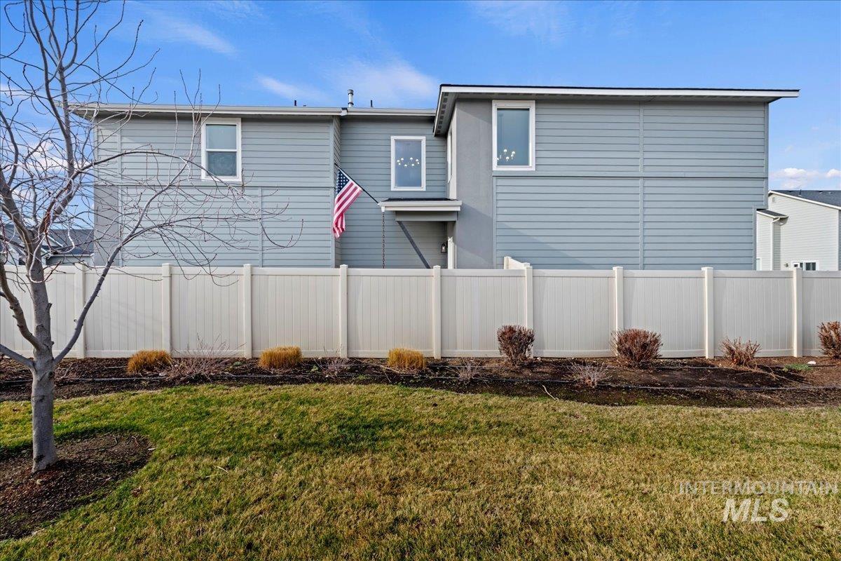 4508 W Everest, Meridian, Idaho 83646, 4 Bedrooms, 2.5 Bathrooms, Residential For Sale, Price $499,900,MLS 98971512