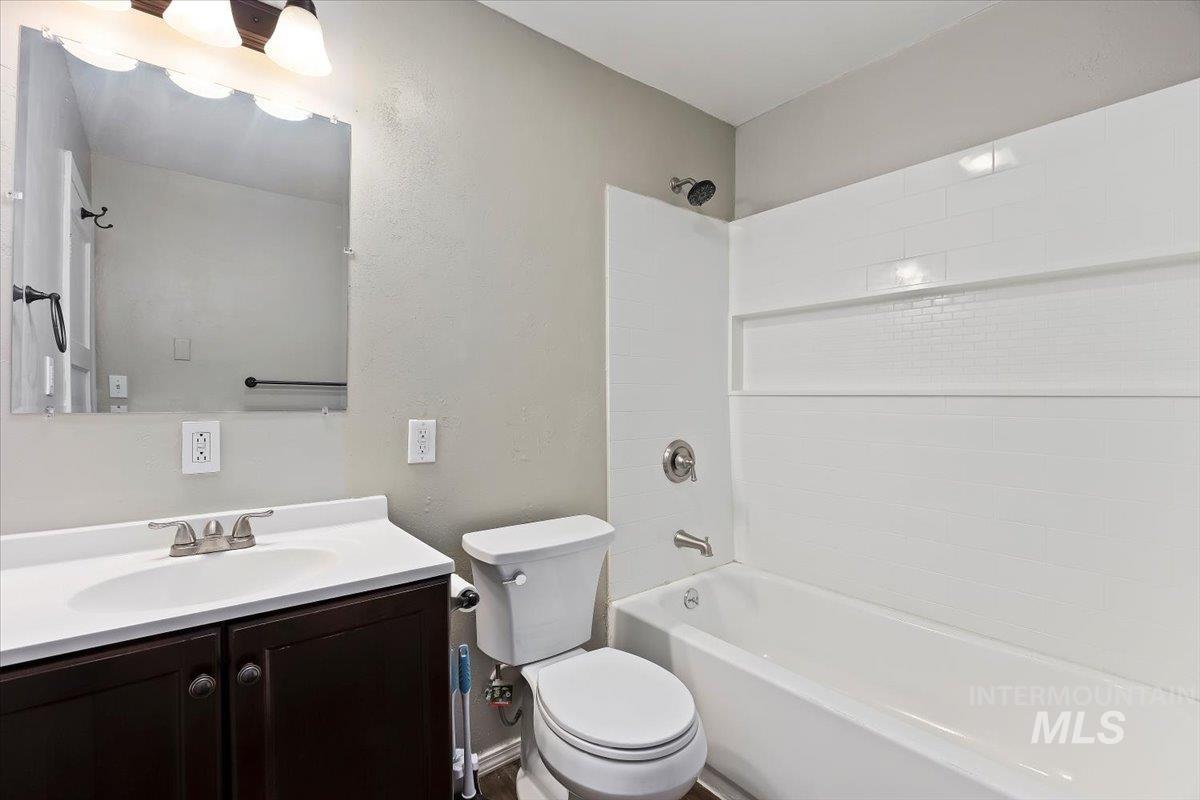 810 S 9th, Rupert, Idaho 83350, 4 Bedrooms, 2 Bathrooms, Residential For Sale, Price $299,000,MLS 98971513