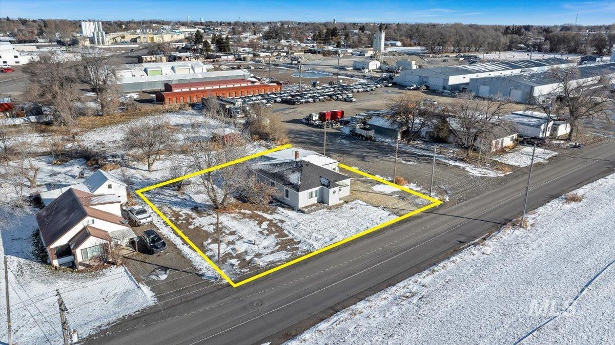 810 S 9th, Rupert, Idaho 83350, 4 Bedrooms, 2 Bathrooms, Residential For Sale, Price $299,000,MLS 98971513