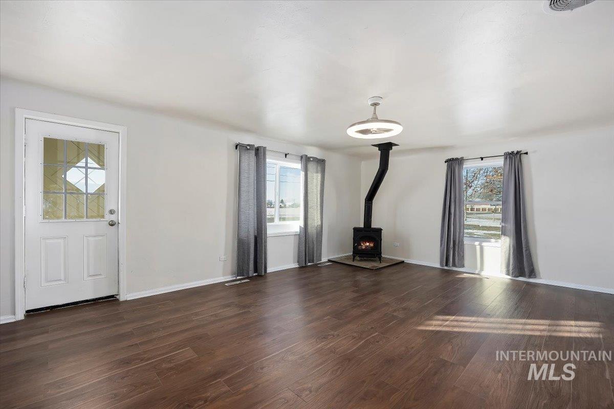 810 S 9th, Rupert, Idaho 83350, 4 Bedrooms, 2 Bathrooms, Residential For Sale, Price $299,000,MLS 98971513