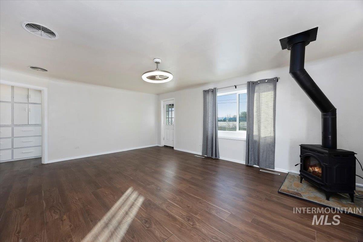 810 S 9th, Rupert, Idaho 83350, 4 Bedrooms, 2 Bathrooms, Residential For Sale, Price $299,000,MLS 98971513