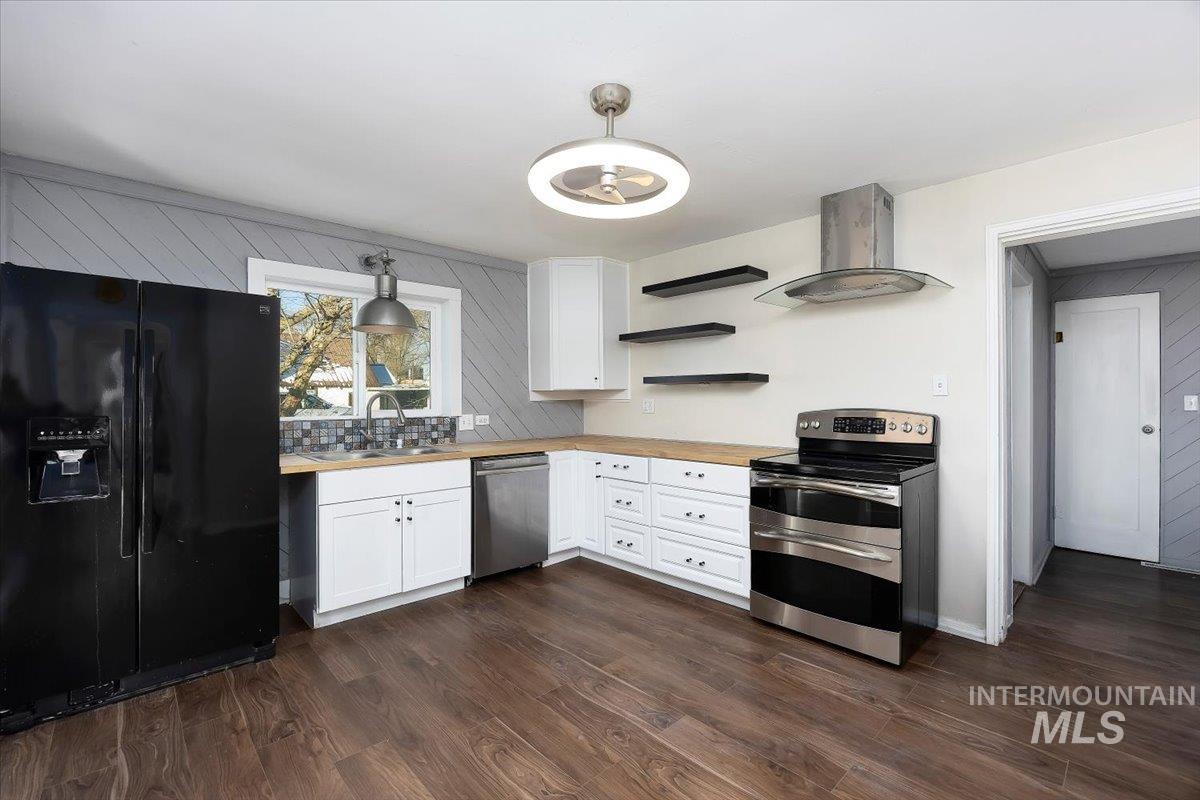 810 S 9th, Rupert, Idaho 83350, 4 Bedrooms, 2 Bathrooms, Residential For Sale, Price $299,000,MLS 98971513