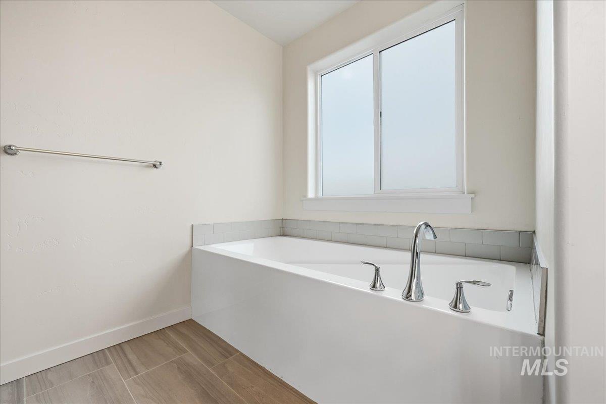 1297 W Santiago St, Meridian, Idaho 83646, 4 Bedrooms, 2.5 Bathrooms, Residential For Sale, Price $499,900,MLS 98971514