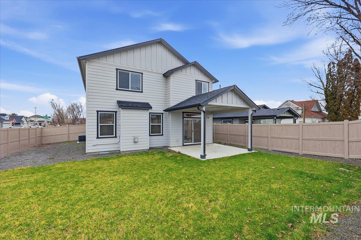 1297 W Santiago St, Meridian, Idaho 83646, 4 Bedrooms, 2.5 Bathrooms, Residential For Sale, Price $499,900,MLS 98971514