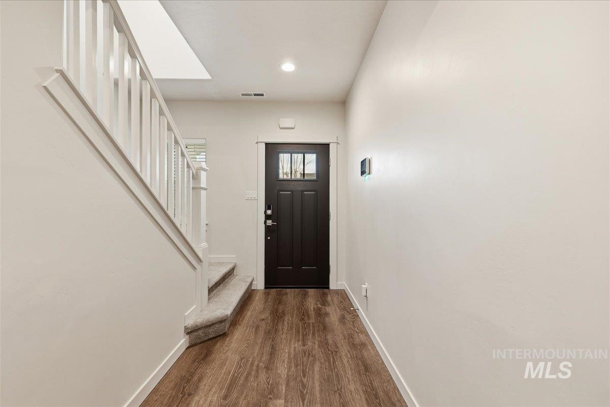 1297 W Santiago St, Meridian, Idaho 83646, 4 Bedrooms, 2.5 Bathrooms, Residential For Sale, Price $499,900,MLS 98971514