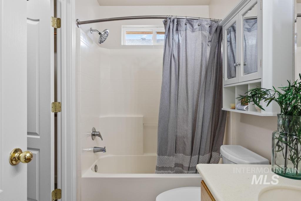 11412 W Olympus Ct, Boise, Idaho 83713, 3 Bedrooms, 2 Bathrooms, Residential For Sale, Price $399,900,MLS 98971521