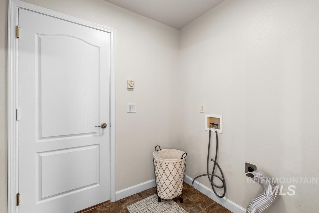 11412 W Olympus Ct, Boise, Idaho 83713, 3 Bedrooms, 2 Bathrooms, Residential For Sale, Price $399,900,MLS 98971521