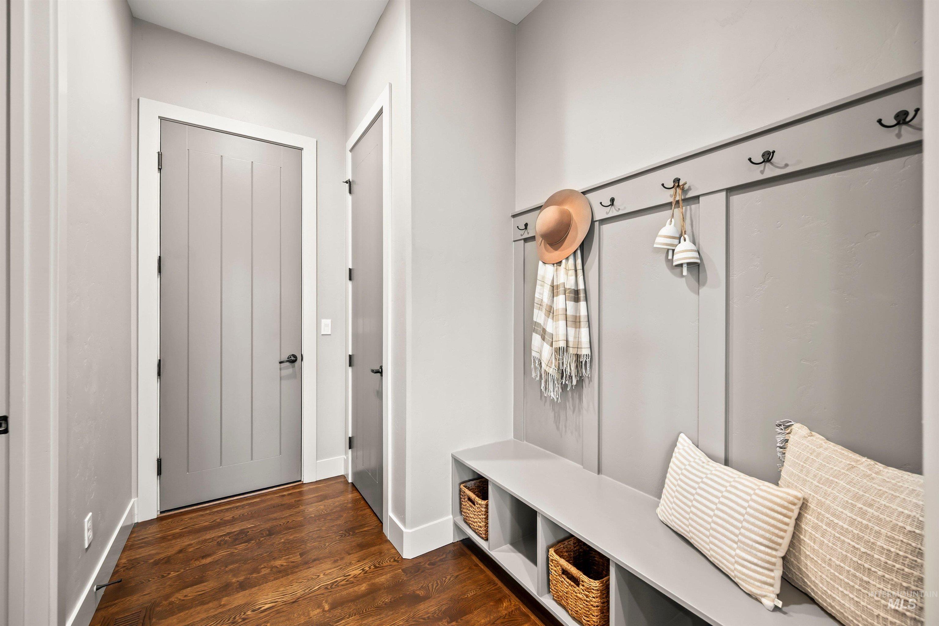 3022 S Creek Pointe Lane, Eagle, Idaho 83616, 5 Bedrooms, 4.5 Bathrooms, Residential For Sale, Price $1,400,000,MLS 98971524