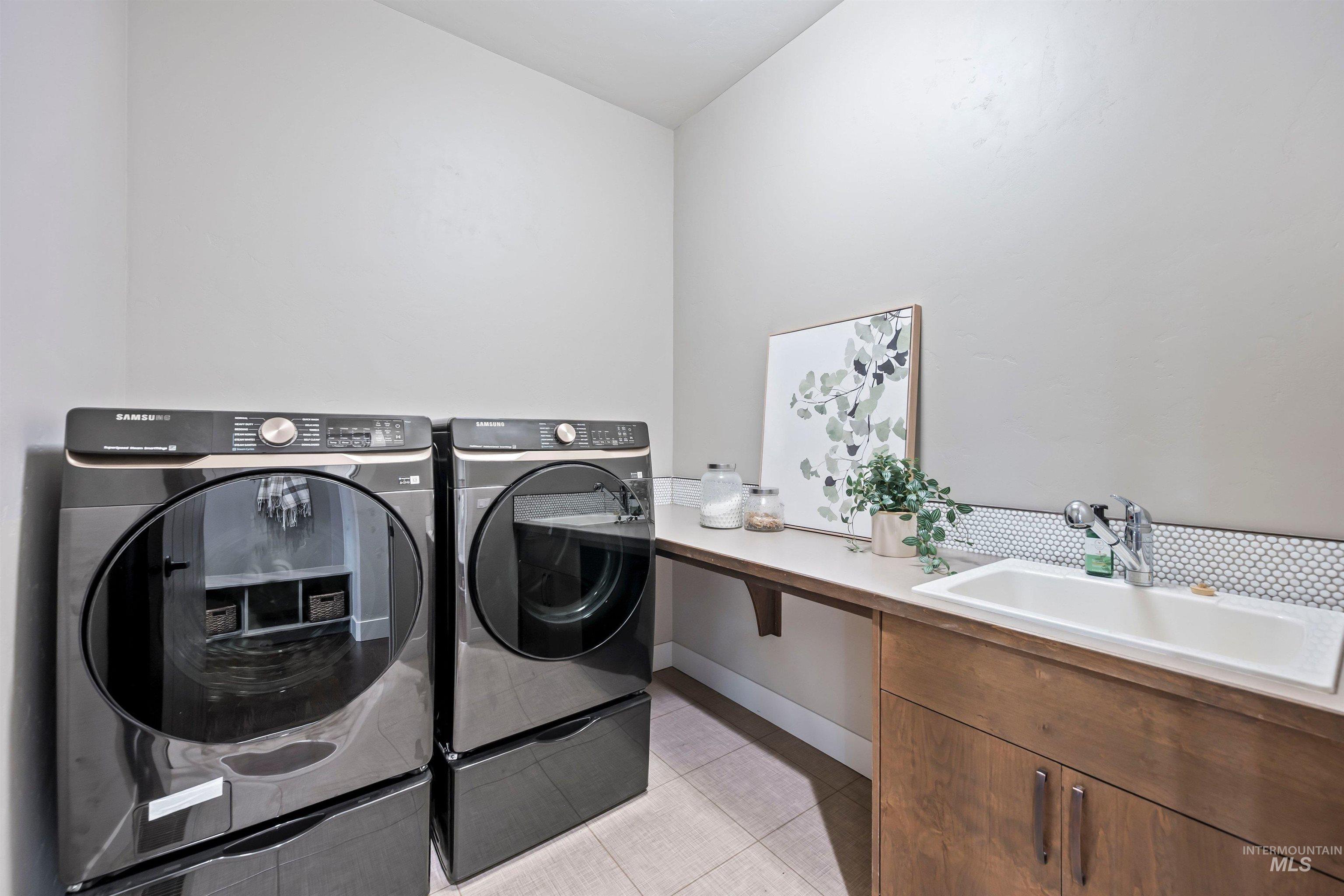 3022 S Creek Pointe Lane, Eagle, Idaho 83616, 5 Bedrooms, 4.5 Bathrooms, Residential For Sale, Price $1,400,000,MLS 98971524