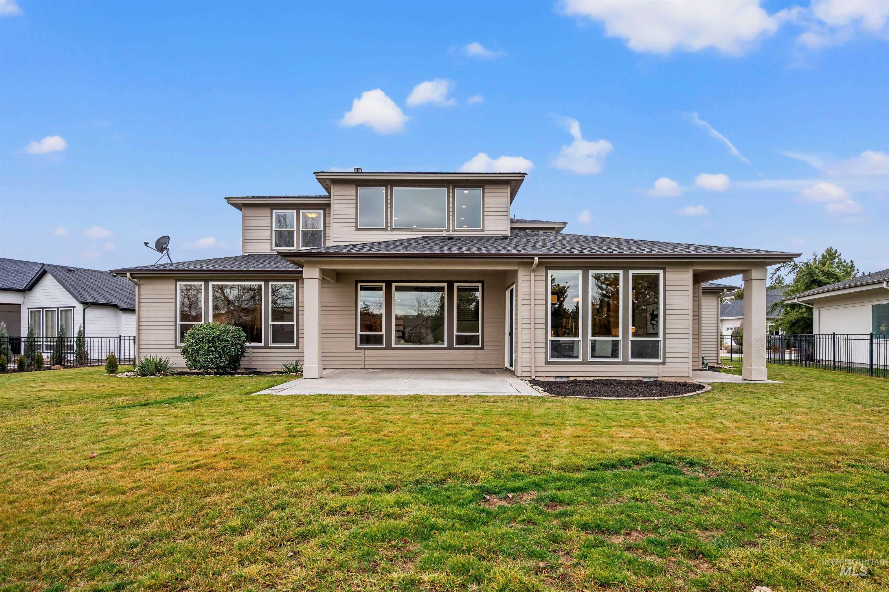 3022 S Creek Pointe Lane, Eagle, Idaho 83616, 5 Bedrooms, 4.5 Bathrooms, Residential For Sale, Price $1,400,000,MLS 98971524