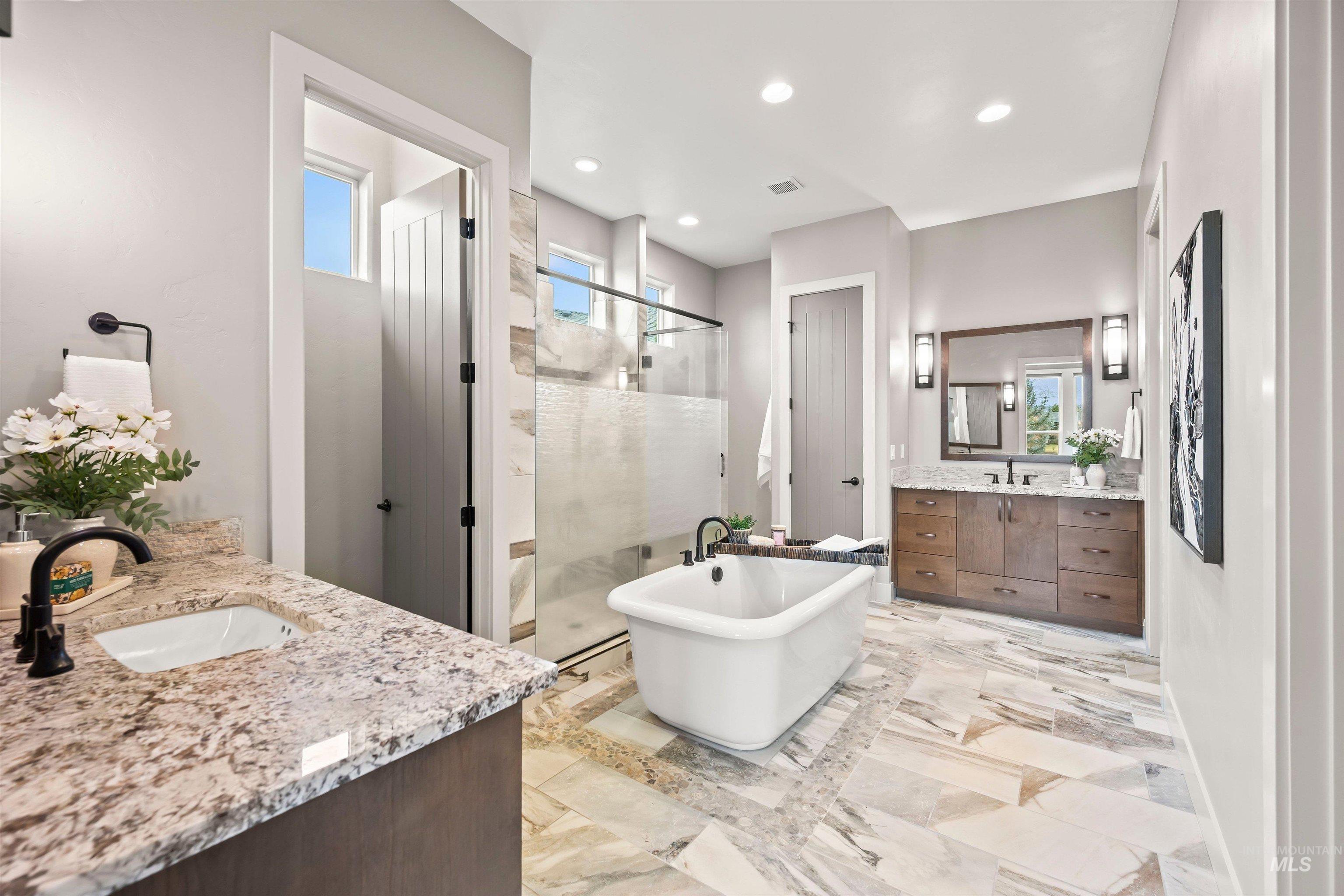 3022 S Creek Pointe Lane, Eagle, Idaho 83616, 5 Bedrooms, 4.5 Bathrooms, Residential For Sale, Price $1,400,000,MLS 98971524