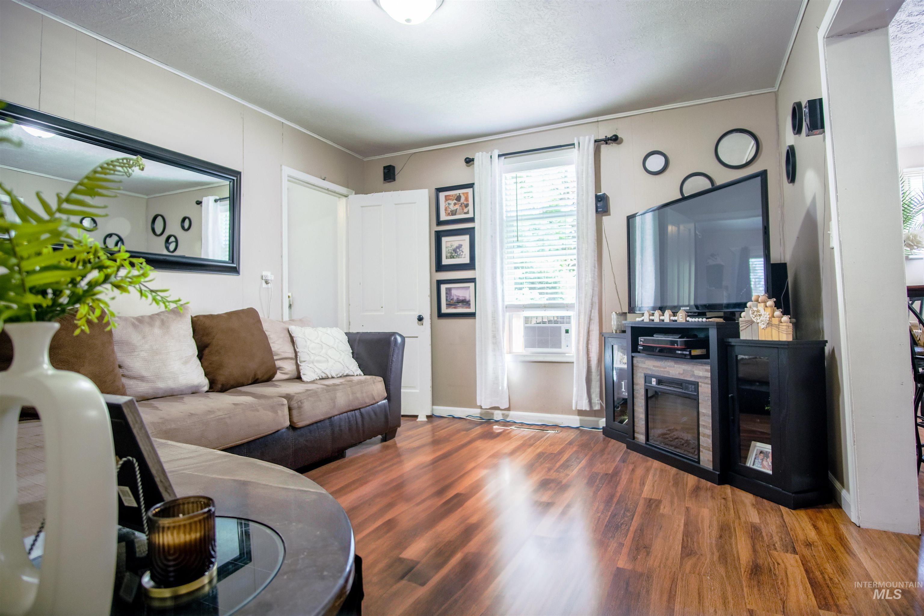 1315 H St, Rupert, Idaho 83350, 3 Bedrooms, 1 Bathroom, Residential For Sale, Price $269,000,MLS 98971525