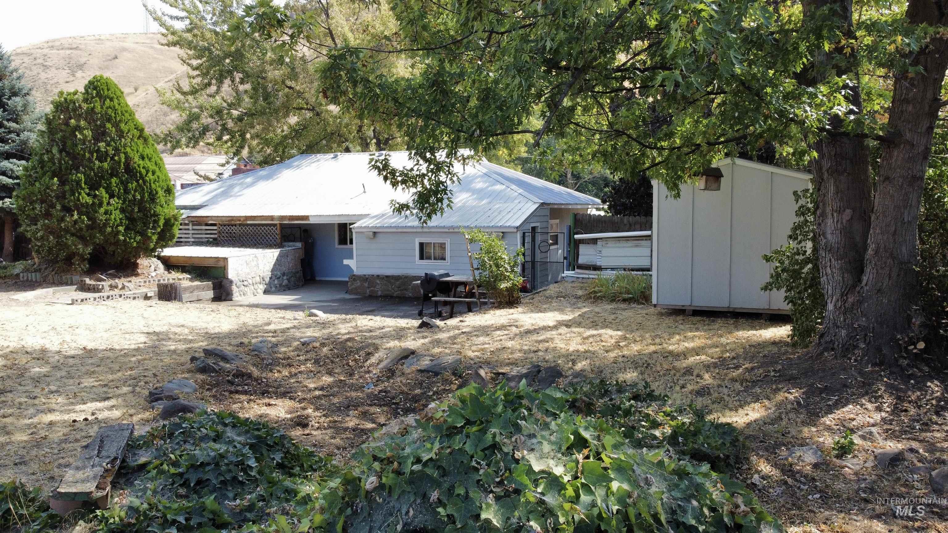 2395 Villard St, Pomeroy, Washington 99347, 3 Bedrooms, 1 Bathroom, Residential For Sale, Price $210,000,MLS 98971526