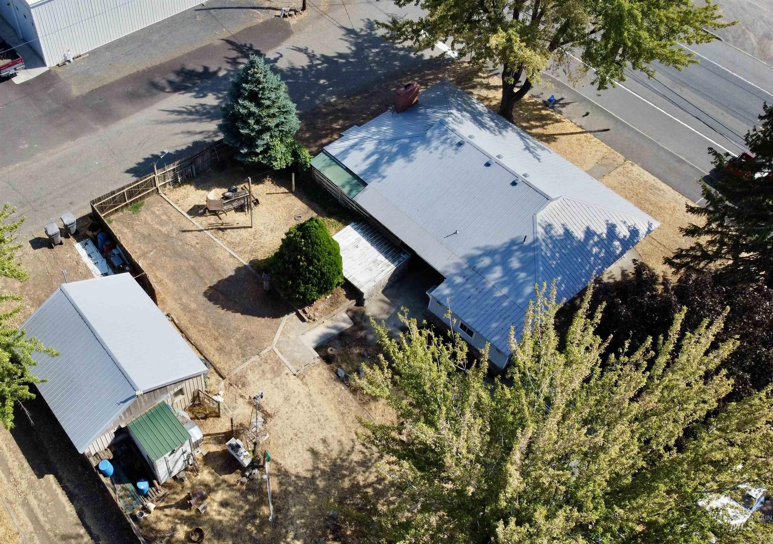 2395 Villard St, Pomeroy, Washington 99347, 3 Bedrooms, 1 Bathroom, Residential For Sale, Price $210,000,MLS 98971526