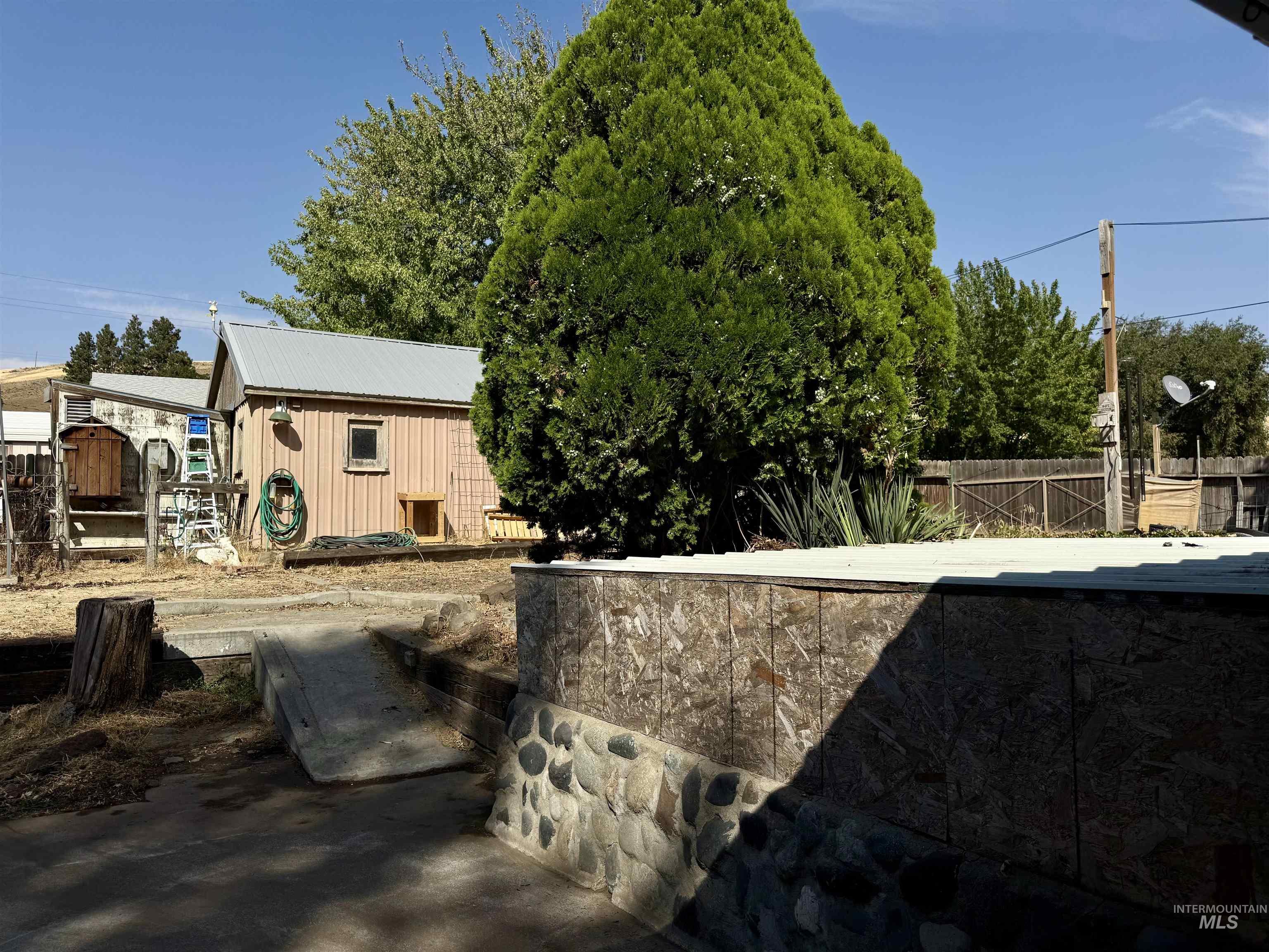 2395 Villard St, Pomeroy, Washington 99347, 3 Bedrooms, 1 Bathroom, Residential For Sale, Price $210,000,MLS 98971526