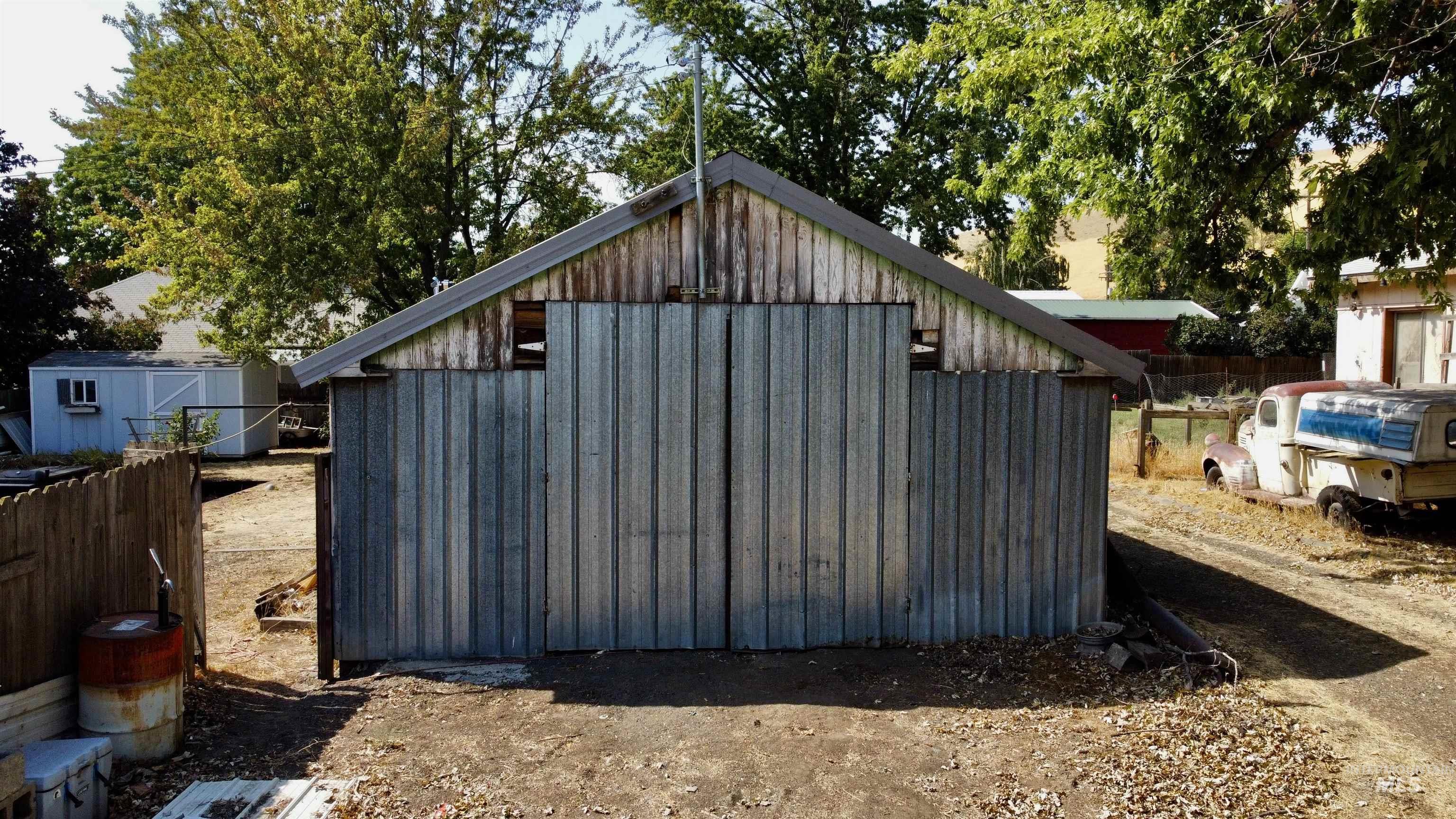 2395 Villard St, Pomeroy, Washington 99347, 3 Bedrooms, 1 Bathroom, Residential For Sale, Price $210,000,MLS 98971526