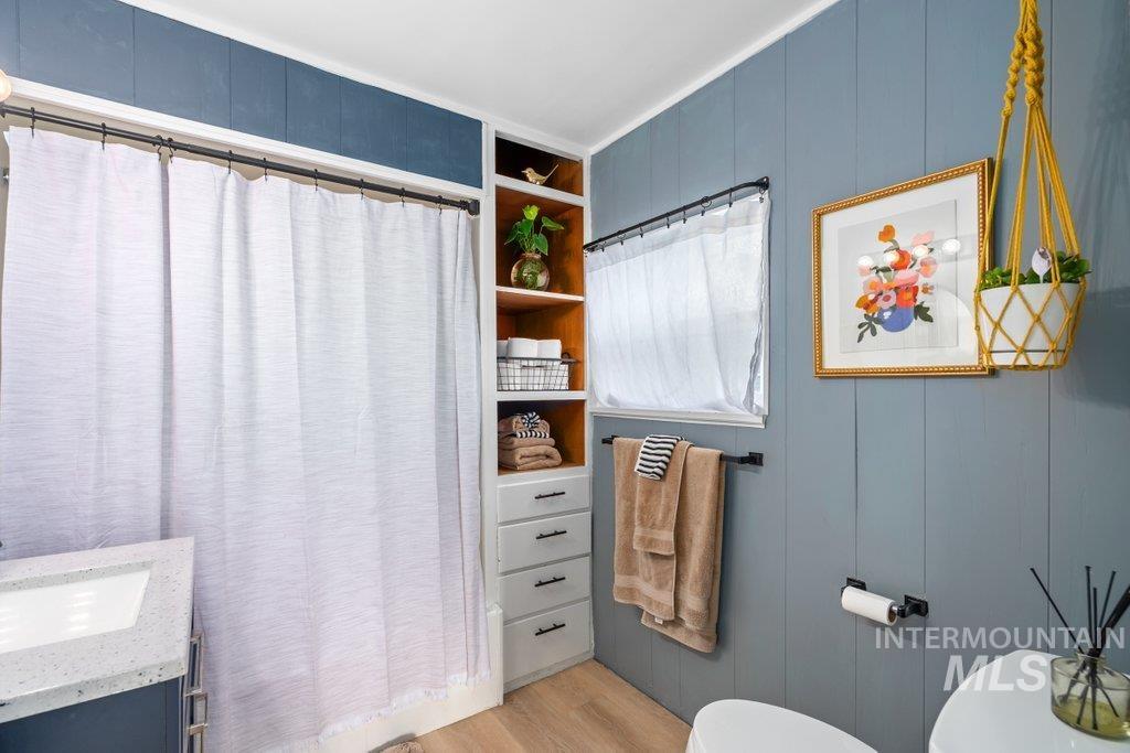 424 S VanBuren, Moscow, Idaho 83843, 3 Bedrooms, 2 Bathrooms, Residential For Sale, Price $659,000,MLS 98971527