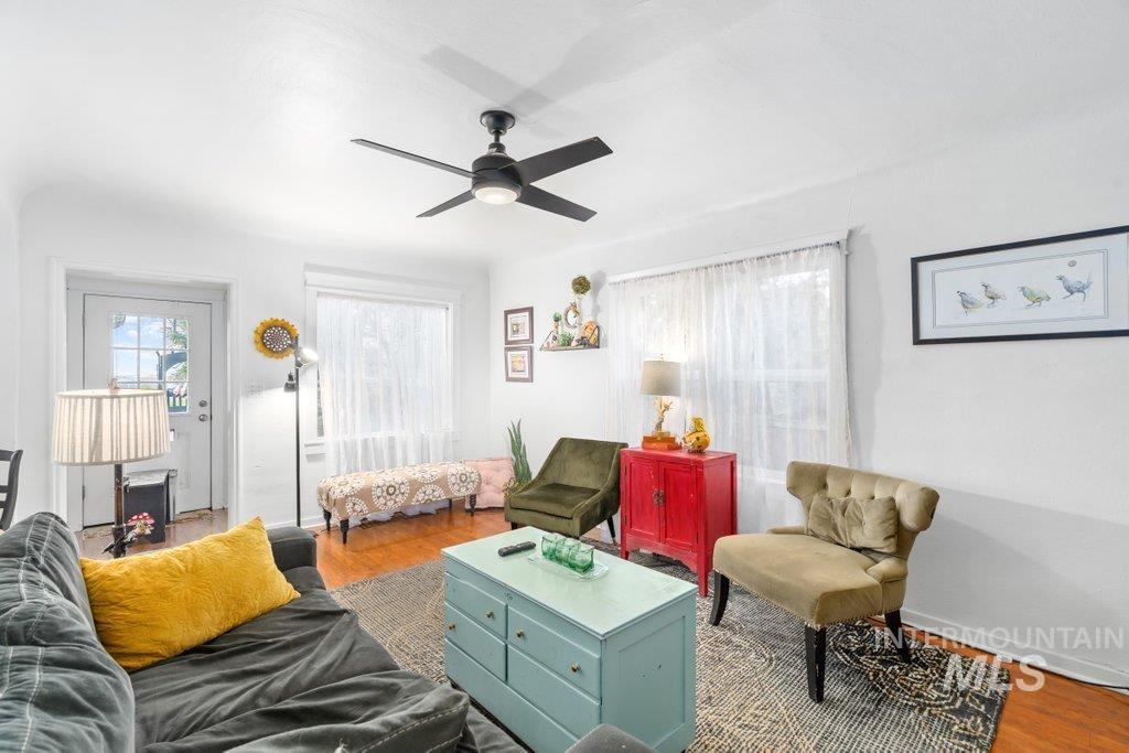 424 S VanBuren, Moscow, Idaho 83843, 3 Bedrooms, 2 Bathrooms, Residential For Sale, Price $659,000,MLS 98971527