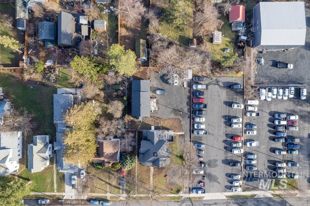 424 S VanBuren, Moscow, Idaho 83843, 3 Bedrooms, 2 Bathrooms, Residential For Sale, Price $659,000,MLS 98971527