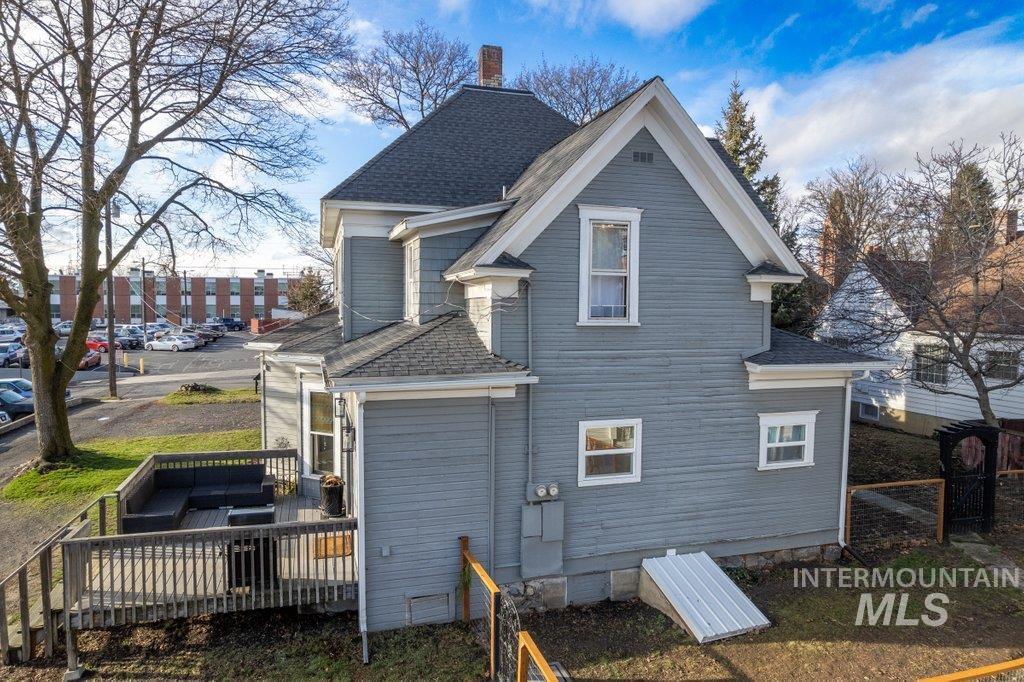 424 S VanBuren, Moscow, Idaho 83843, 3 Bedrooms, 2 Bathrooms, Residential For Sale, Price $659,000,MLS 98971527