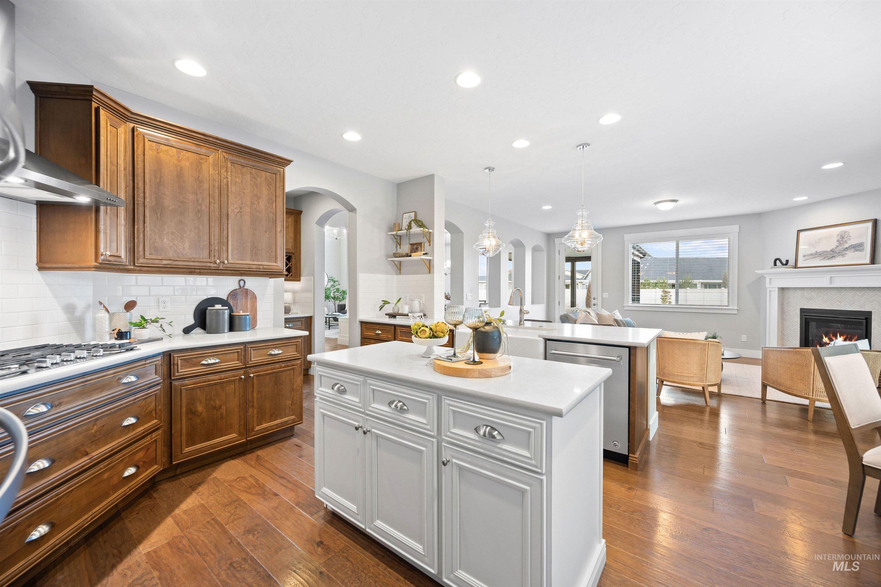 5270 N Mallorca Way, Meridian, Idaho 83646, 4 Bedrooms, 2.5 Bathrooms, Residential For Sale, Price $799,000,MLS 98971528